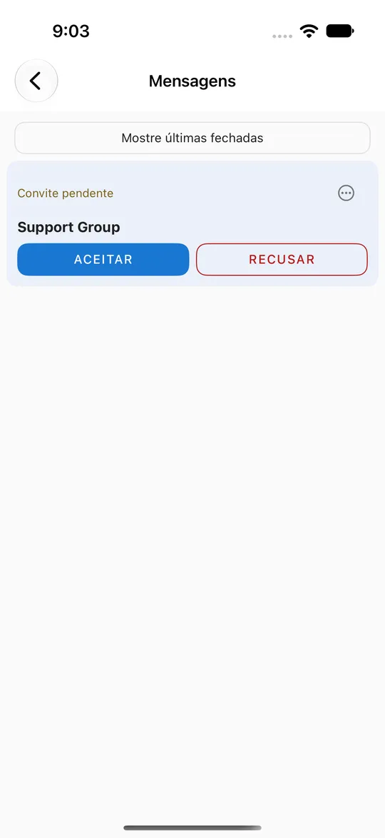 Mensagens no iPhone: cartão Convite pendente do Support Group com os botões ACEITAR e RECUSAR